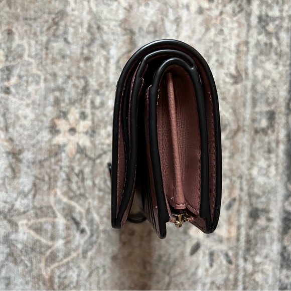 ♠️ Kate Spade Wallet ♠️ - Picture 2 of 5